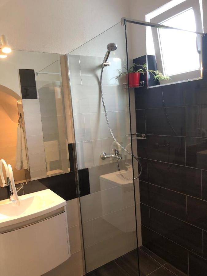 Cozy New Flat For 2 Or 3 Apartment ฮวาร์ ภายนอก รูปภาพ