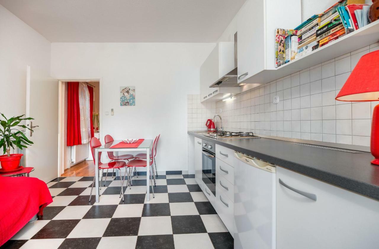 Cozy New Flat For 2 Or 3 Apartment ฮวาร์ ภายนอก รูปภาพ