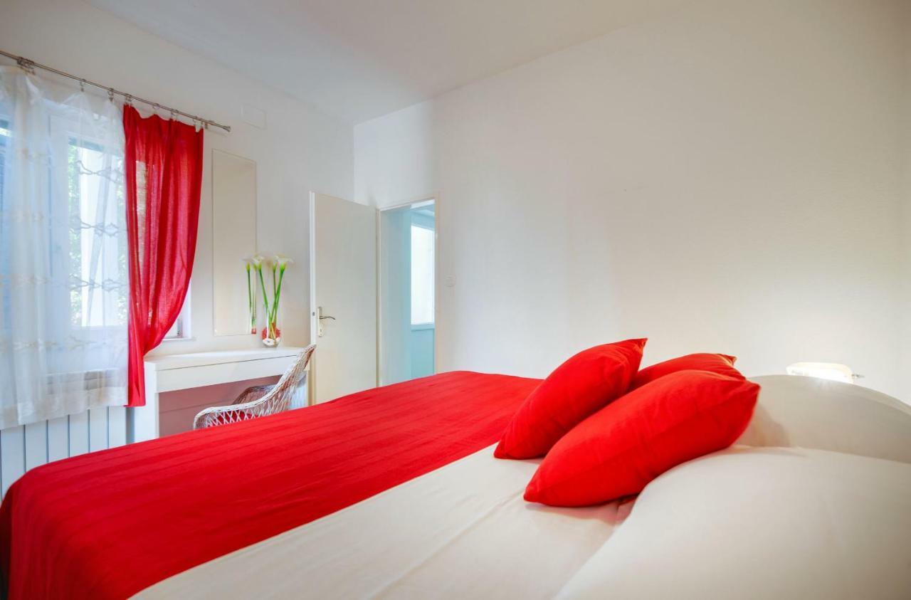 Cozy New Flat For 2 Or 3 Apartment ฮวาร์ ภายนอก รูปภาพ
