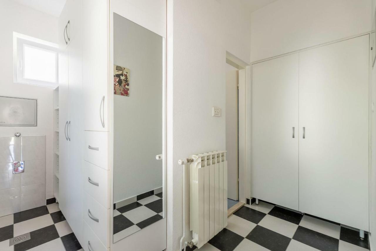 Cozy New Flat For 2 Or 3 Apartment ฮวาร์ ภายนอก รูปภาพ